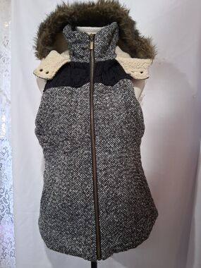 Massimo Black & Gray Tweed Zip-Up Vest with Faux Fur Hood